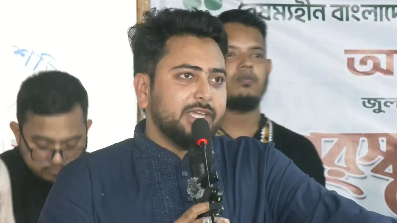 সরকারও আশির দশকে ফিরে যেতে চাইছে : নাহিদ ইসলাম
